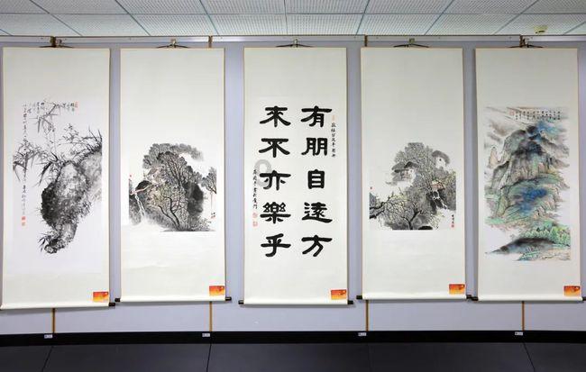 恩比德轰下70分刷新多项纪录，谁说大个子球员被边缘化了？