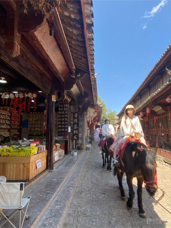 “小辣椒”来啦!王霜邀请重庆“追风女孩”来武汉过寒假